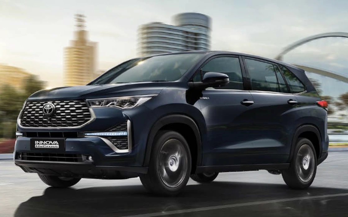 Toyota Innova Hycross 